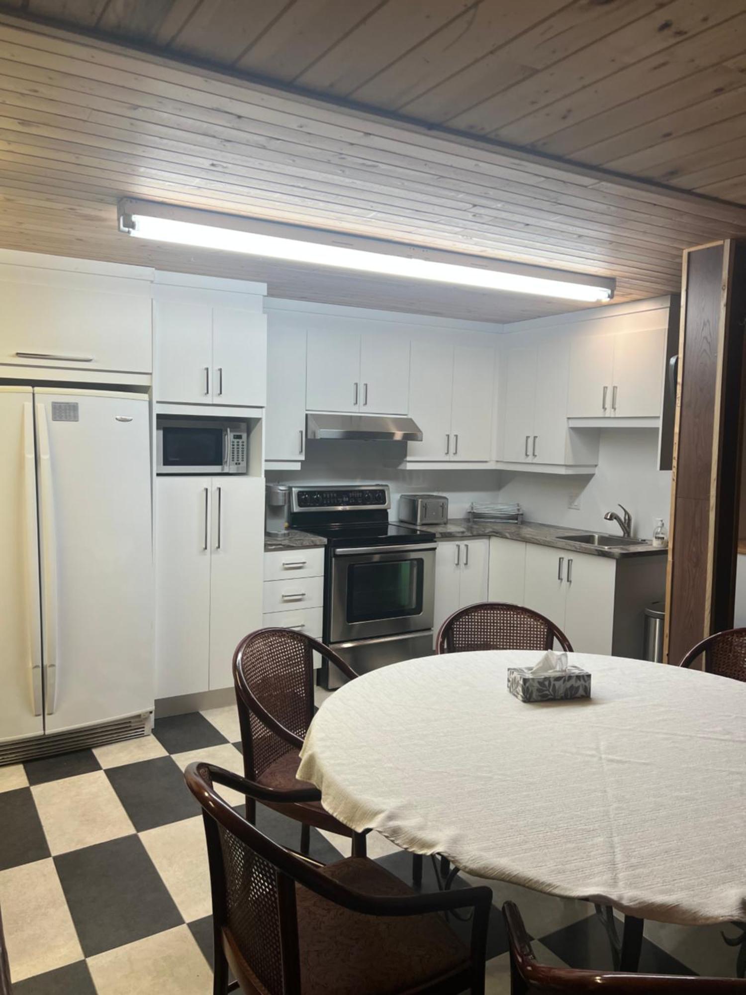 Hotel Auberge St-Felicien Saint-Félicien Eksteriør bilde